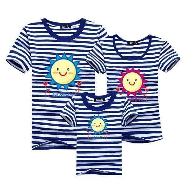 1piece New Fashion Family Matching Outfits T-shirt For mother father Baby Family fitted short-sleeved Navy Stripped Family Shirt