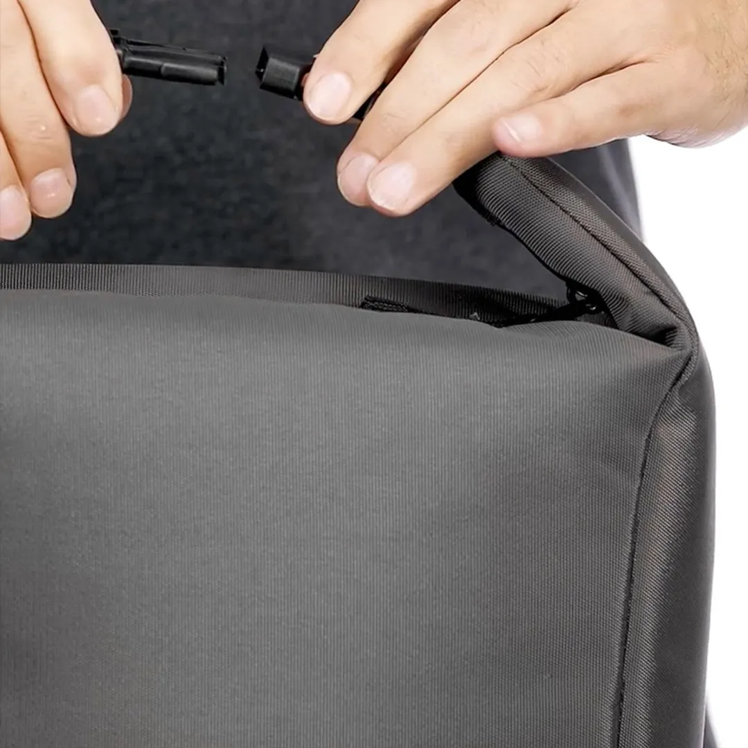 The Oasis 12 Can Cooler Bag