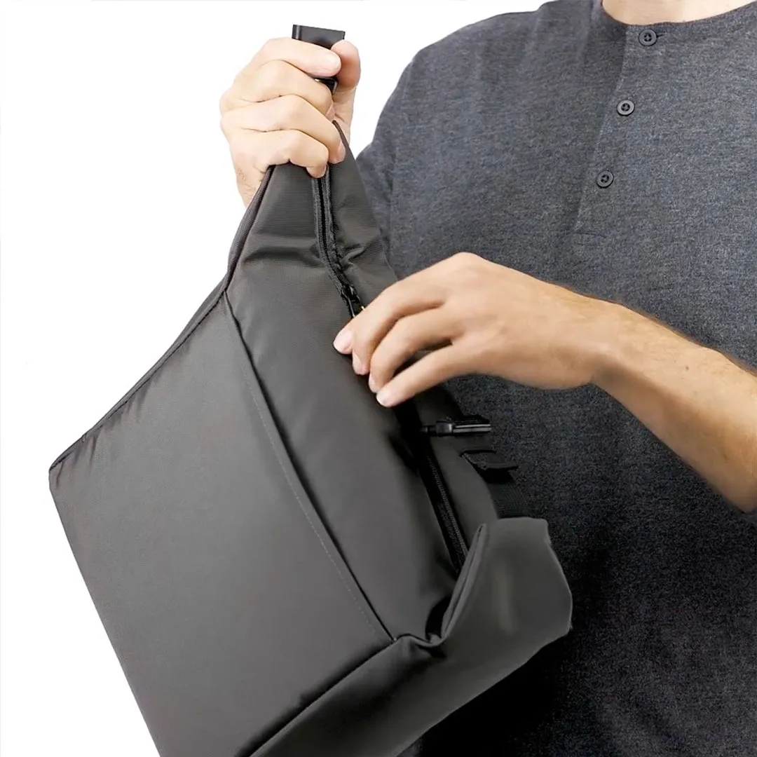 The Oasis 12 Can Cooler Bag