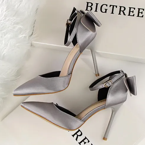 Tillbuy Bow Knot Strap Pumps